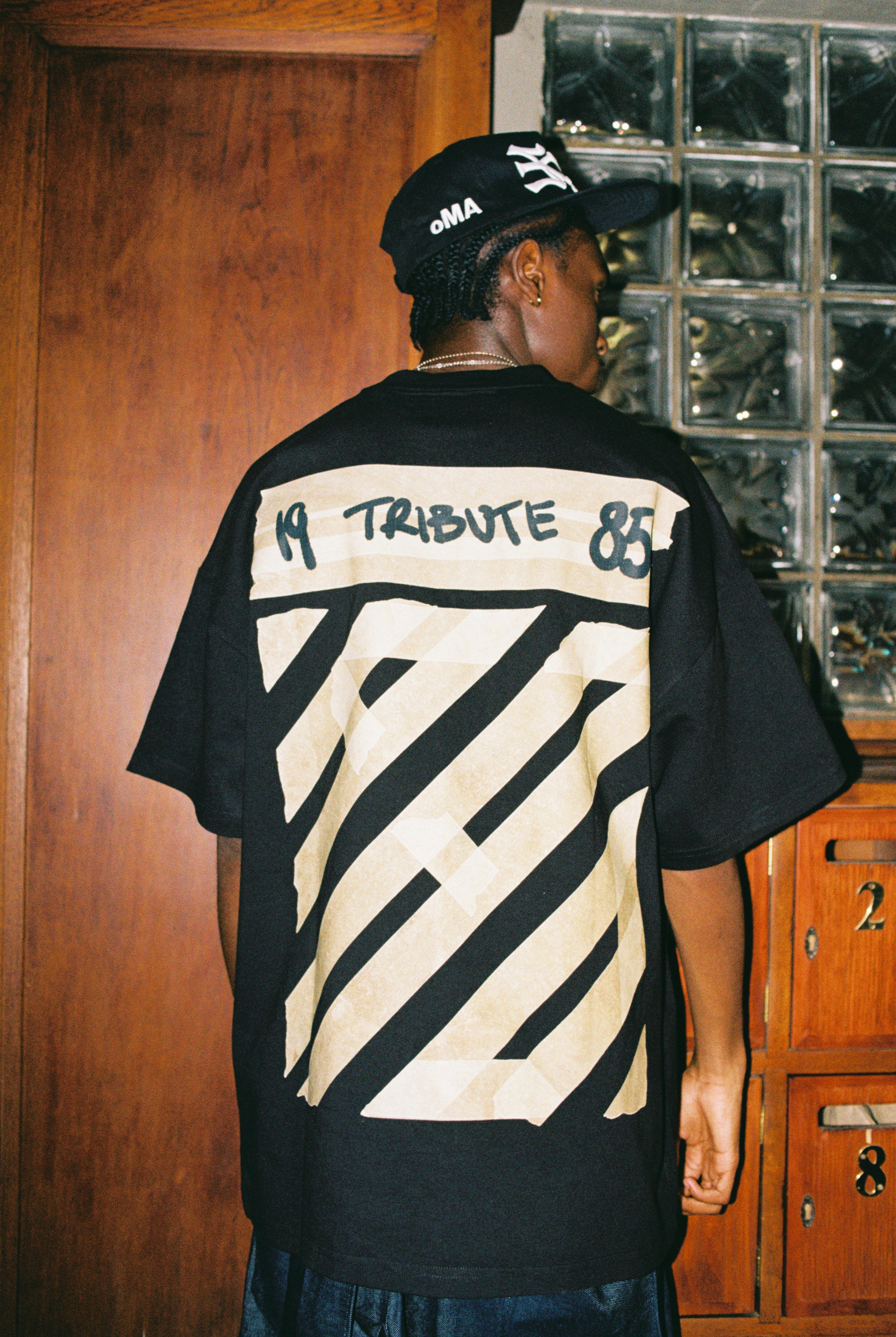 TAPE BLACK LUXURY TEE